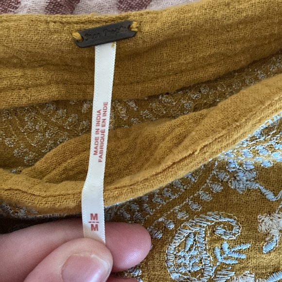 FP Embroidered crop top - Picture 12 of 17